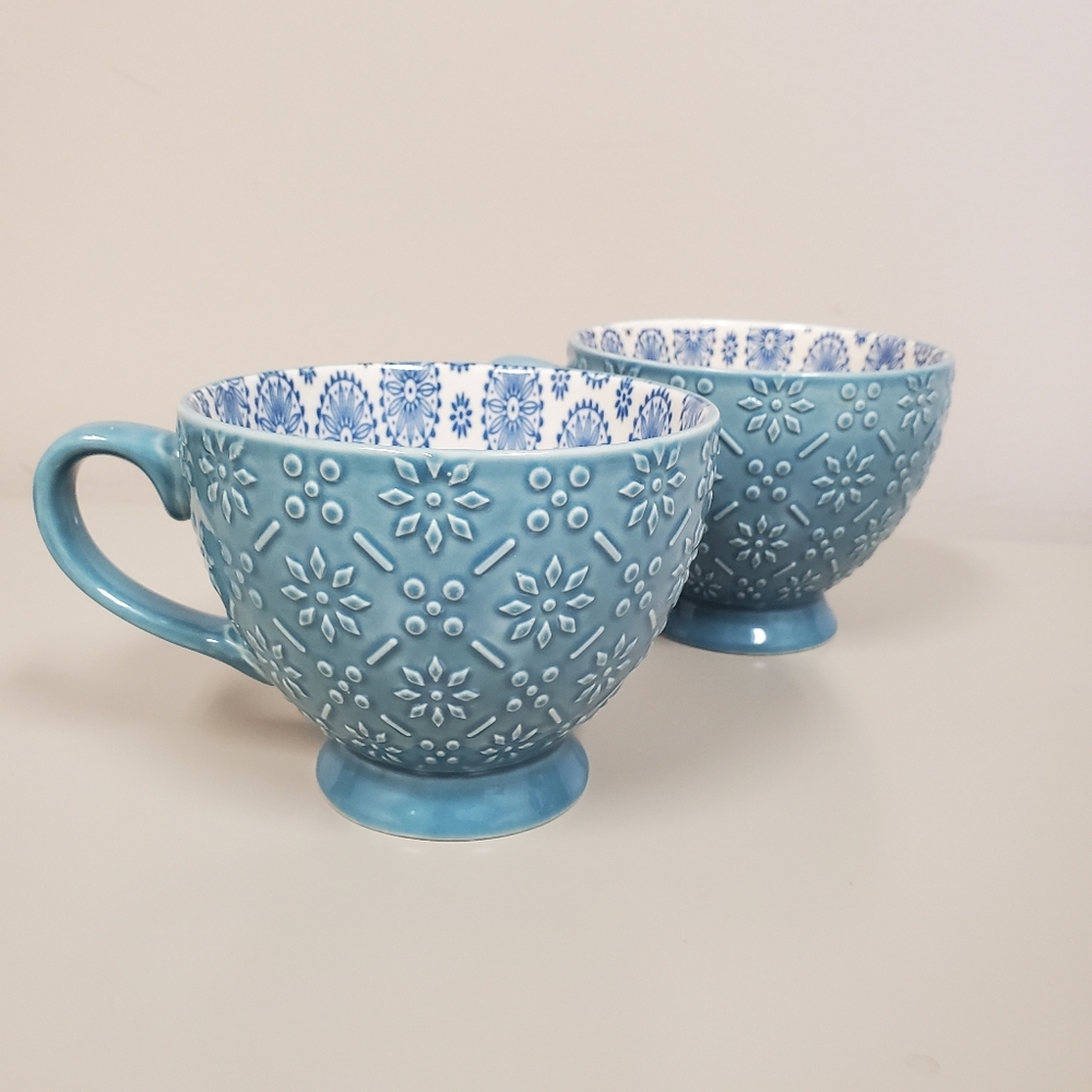 Set of blue Signature mugs
